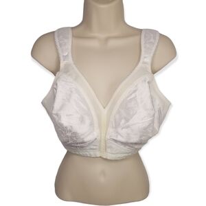 Playtex Full Coverage 18 Hour White Bra Size 40D